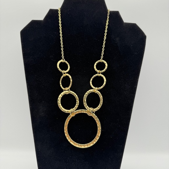 Daisy Fuentes Statement Necklace • Gold Hammered Open Circles • 17–20” - Picture 3 of 5